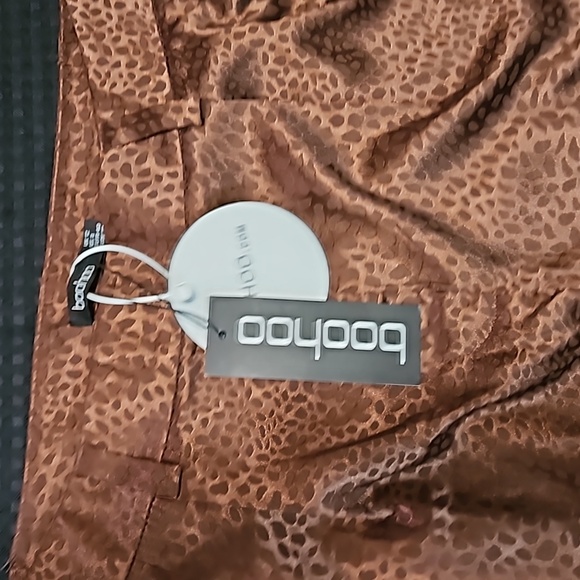 Boohoo, leopard print, satin, straight leg, chocolate brown, size 12 pants - Picture 3 of 13